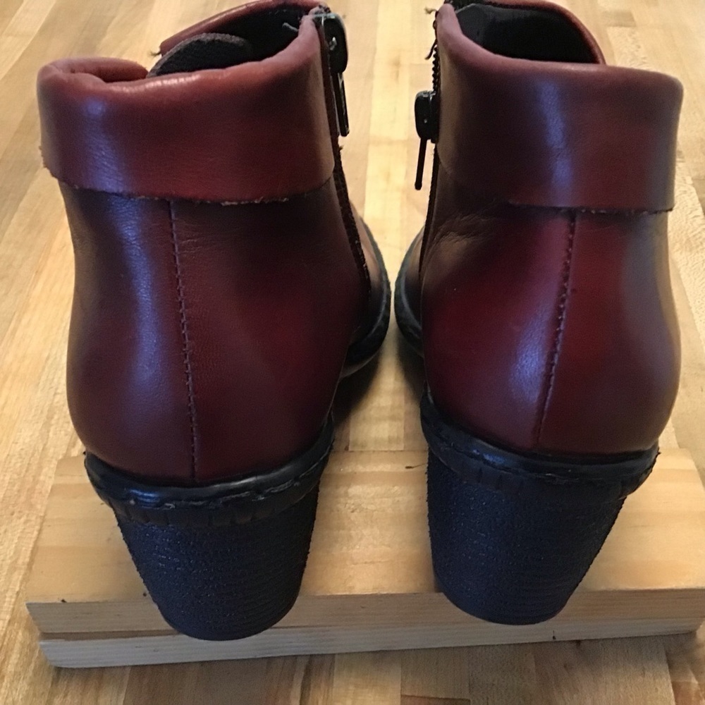 Rieker western style booties with side zippers and faux lacing 2”heels 38/7- 7.5 - Picture 5 of 11